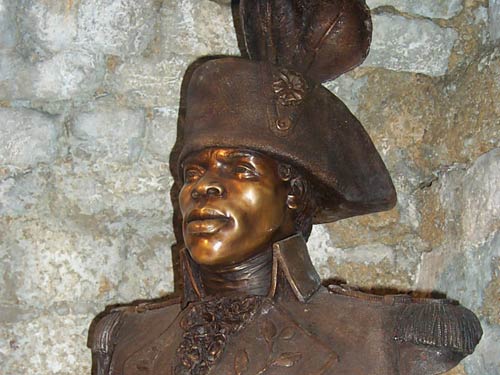 Buste de Toussaint Louverture, RAE